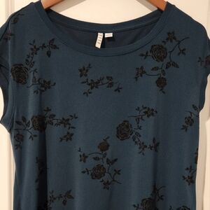 ELLE dark green M (8-10 US sizing) floral print blouse